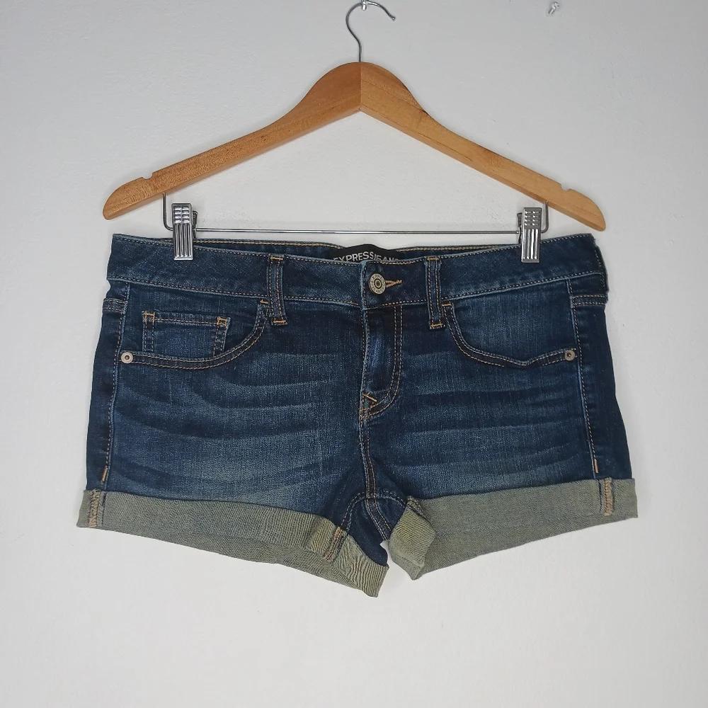 Express Shorts Size 6 - Picture 2 of 9